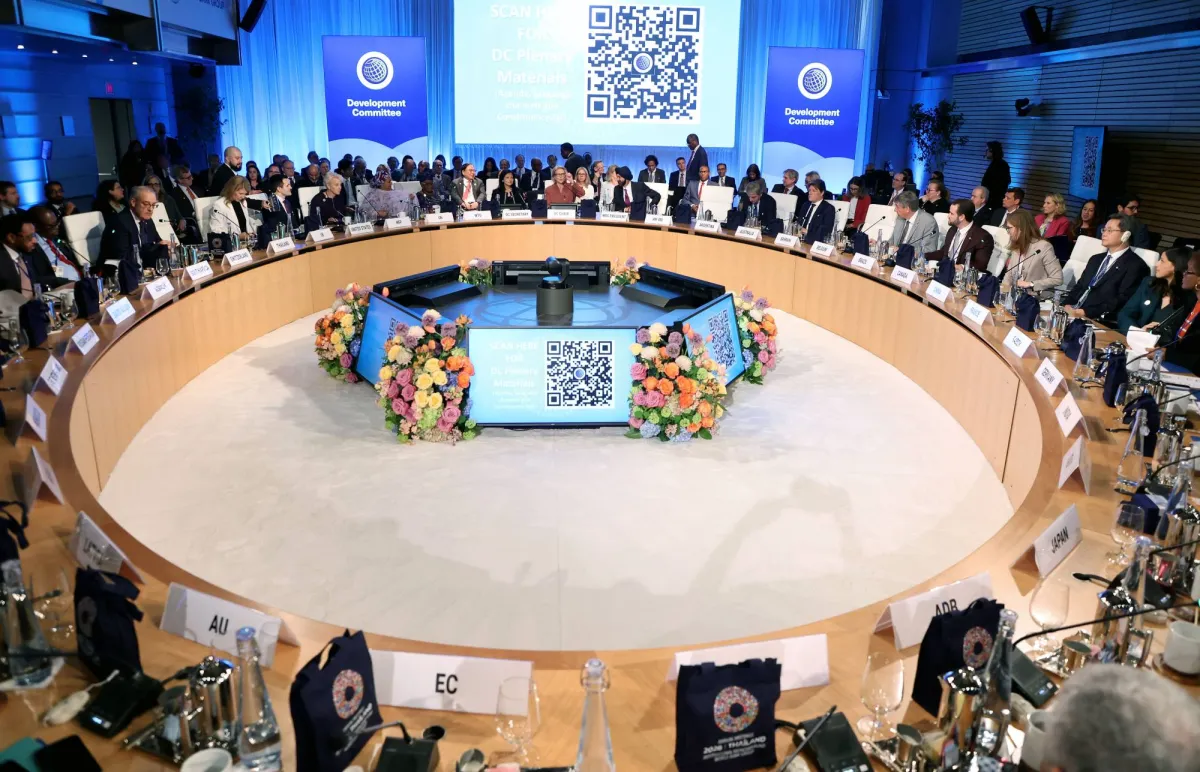 صندوق النقد والبنك الدوليان يستأنفان تعاملاتهما مع فنزويلا