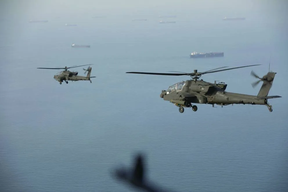 ايران تعيد اغلاق مضيق هرمز وتزيد تعقيد المفاوضات