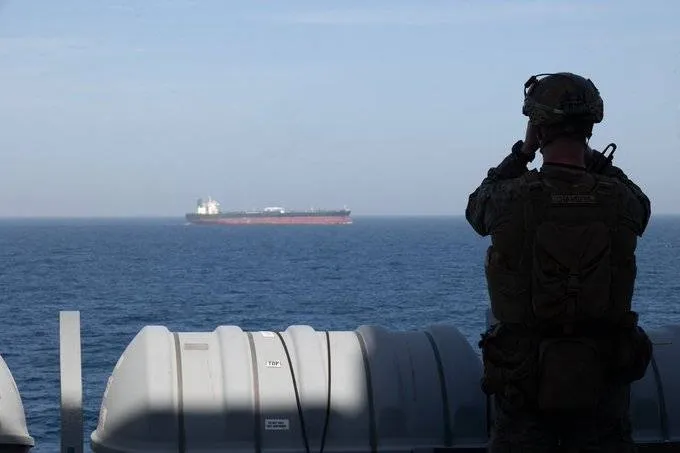 ترمب يلمح لجولة مفاوضات جديدة مع ايران وسط غموض في هرمز