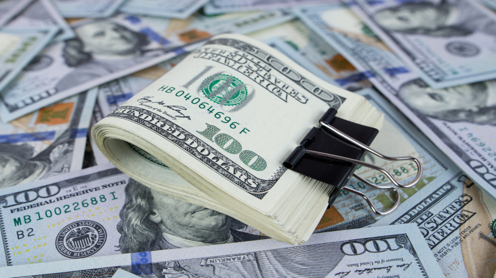 الدولار يصعد مع تصاعد التوتر بالشرق الاوسط