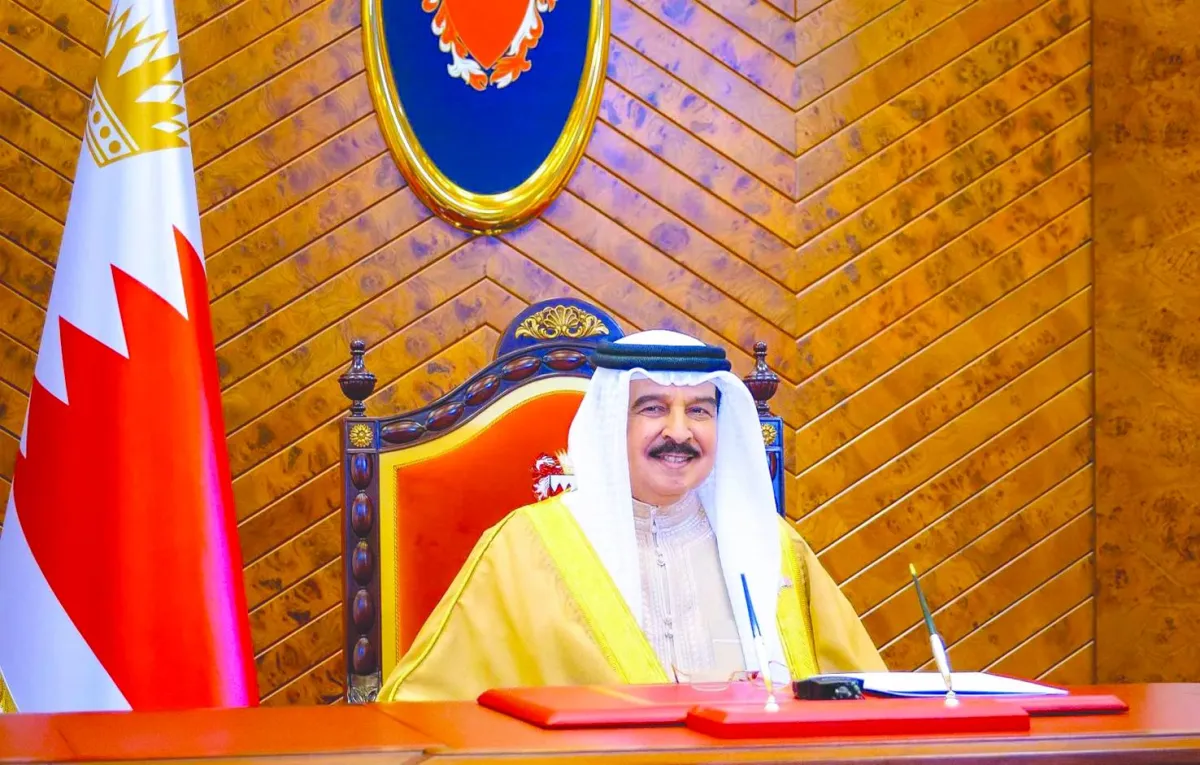 ملك البحرين يكلف ولي العهد بمحاسبة المتورطين في المساس بامن الوطن
