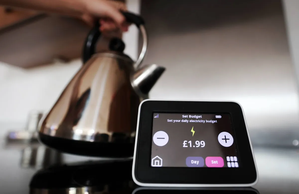 قفزة في التضخم السنوي ببريطانيا يصل الي 3.3 بالمئة