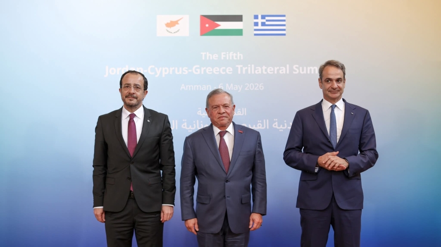 الملك والرئيس القبرصي ورئيس الوزراء اليوناني يعقدون قمة ثلاثية في عمان