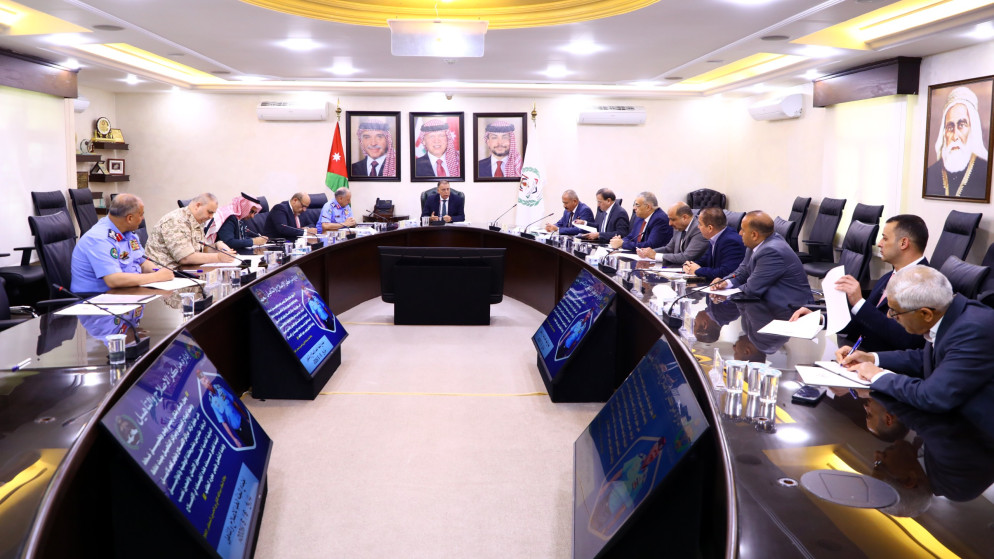 وزير الداخلية يترأس اجتماع اللجنة العليا للاصلاح والتاهيل