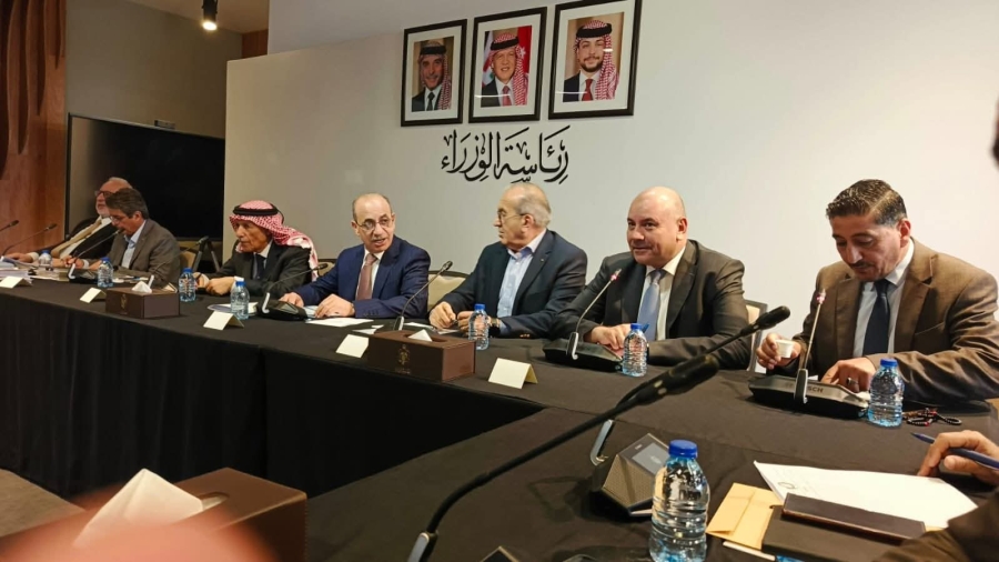 نواب كتلة حزب الأمة يناقشون مشروع قانون الإدارة المحلية في رئاسة الوزراء