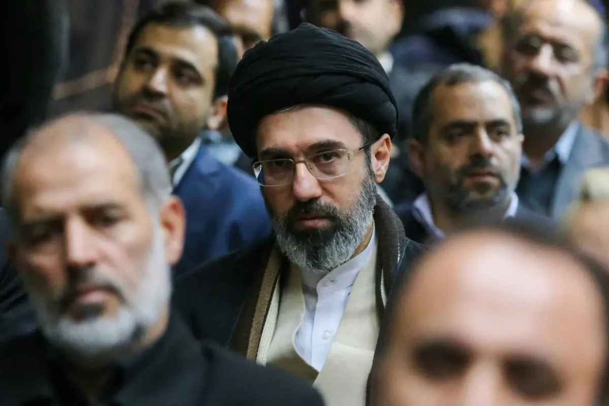 بزشكيان يكشف تفاصيل لقائه بخامنئي وسط اجواء ودية