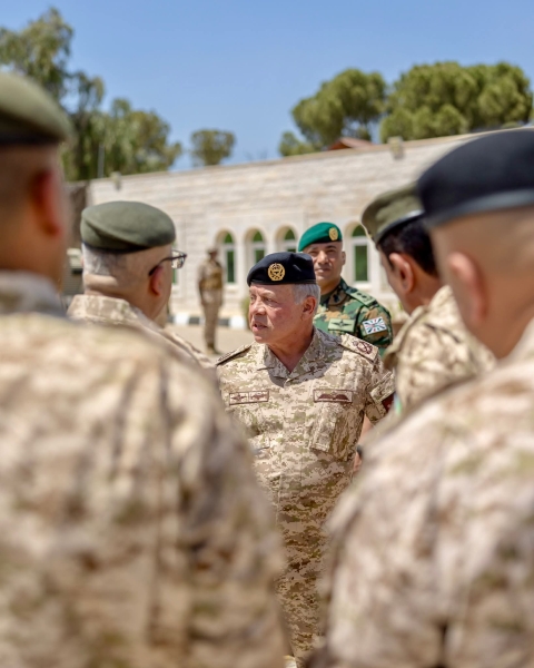 الملك يزور قيادة المنطقة العسكرية الشرقية
