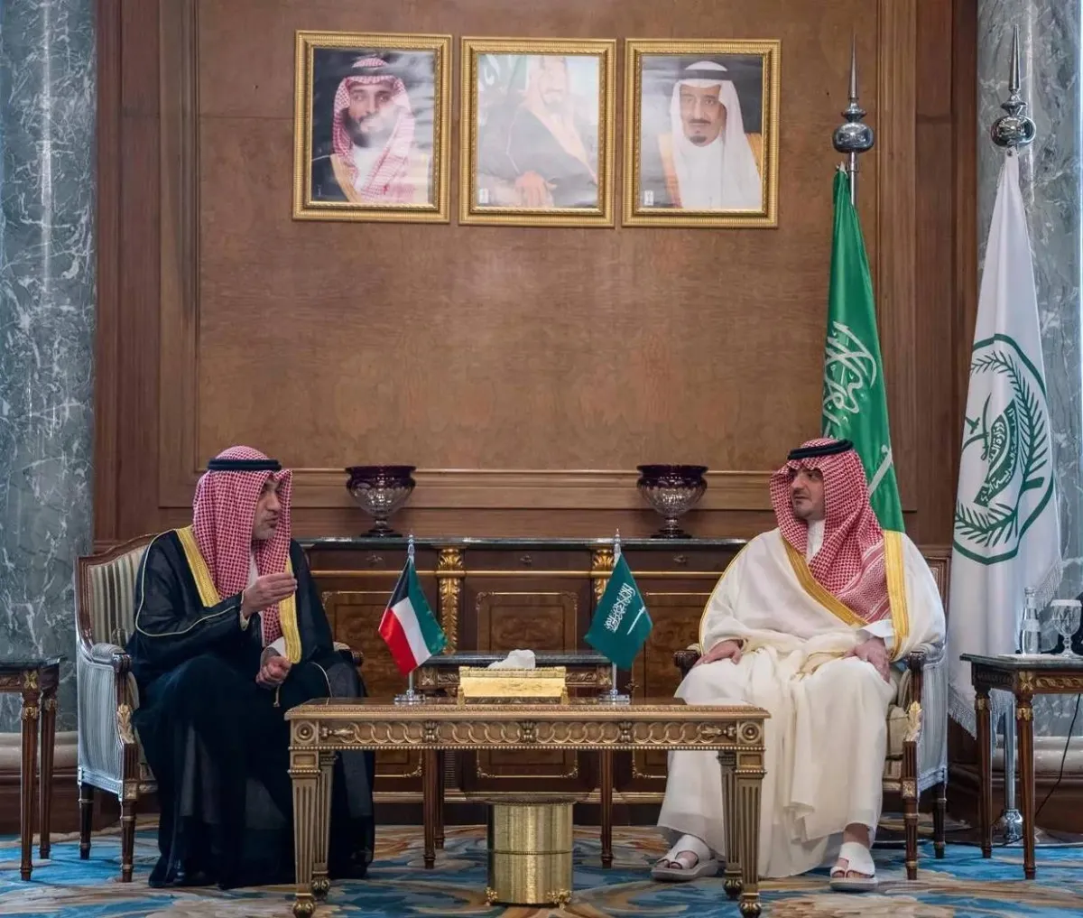 وزير الداخلية السعودي يبحث التنسيق الامني مع الكويت ولبنان والعراق وباكستان