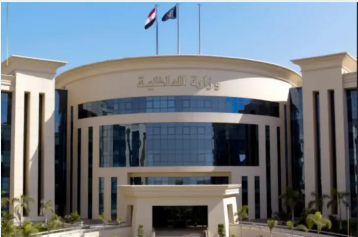 مصر تكثف ملاحقة تجار العملة للحفاظ على استقرار سوق الصرف