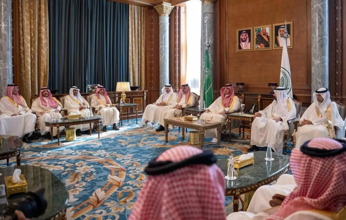 وزير الداخلية يؤكد كفاءة العمل المشترك في موسم الحج