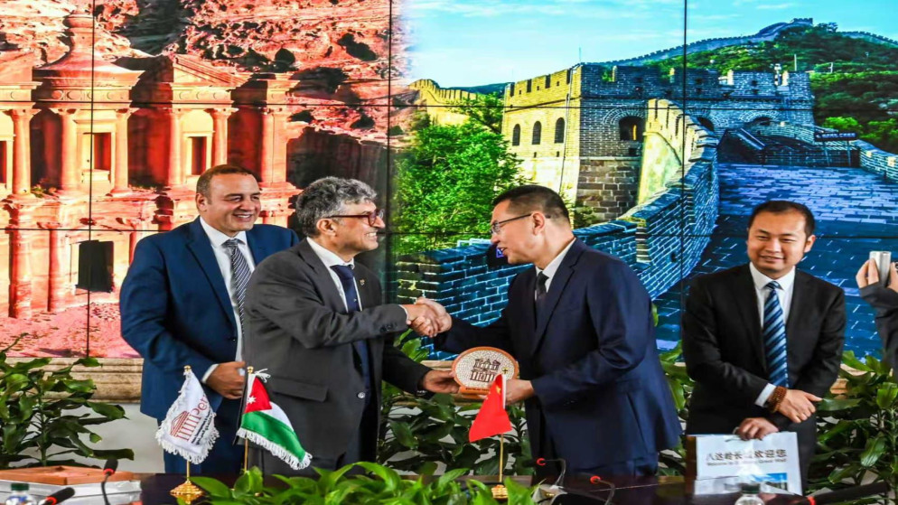 البترا وسور الصين العظيم يوقعان اتفاقية تعاون سياحي