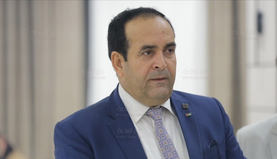 الزواهرة وزوجته بعد أداء فريضة الحج