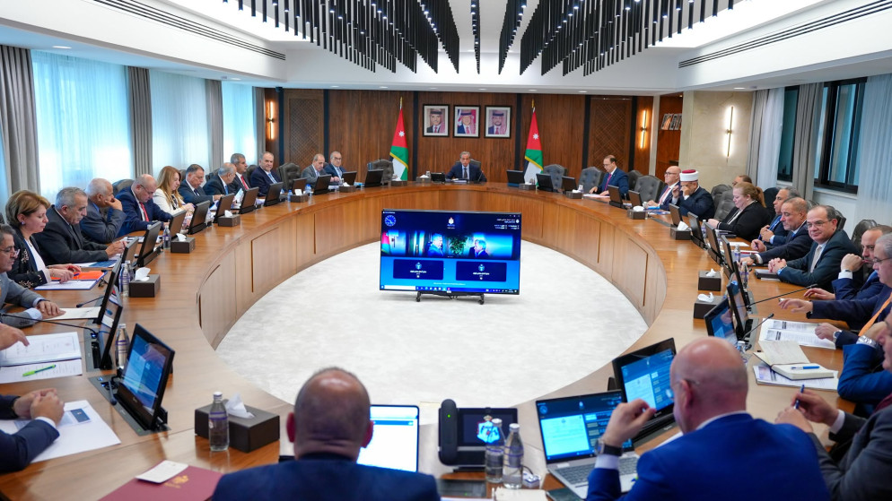 مجلس الوزراء يقرر تمديد امتياز شركة البترول الوطنية وربط حقل الريشة بخط الغاز العربي