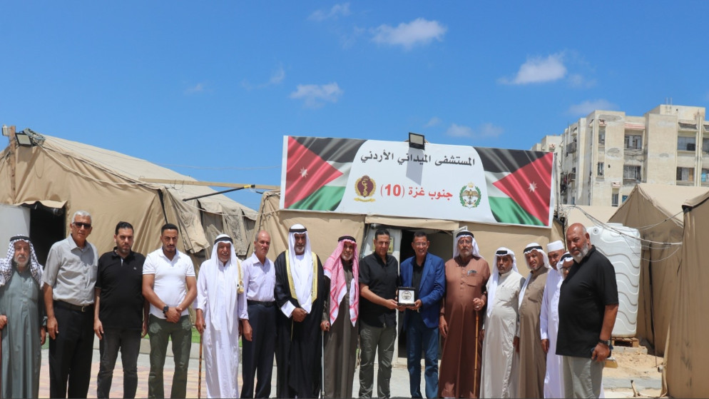 وجهاء خان يونس يثمنون الدور الانساني للمستشفى الميداني الاردني