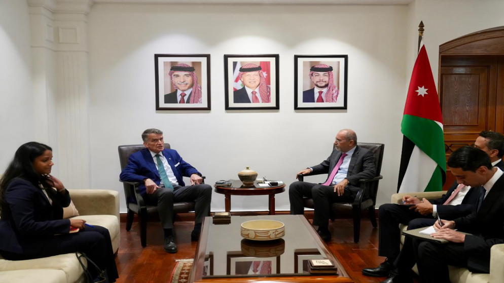 الصفدي يشدد على ضرورة دعم الاونروا لاستمرار خدمات اللاجئين الفلسطينيين