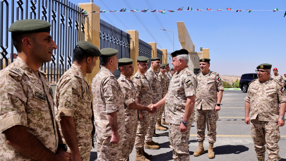 الحنيطي يدشن المرحلة الاولى من نظام الشراء الالكتروني العسكري