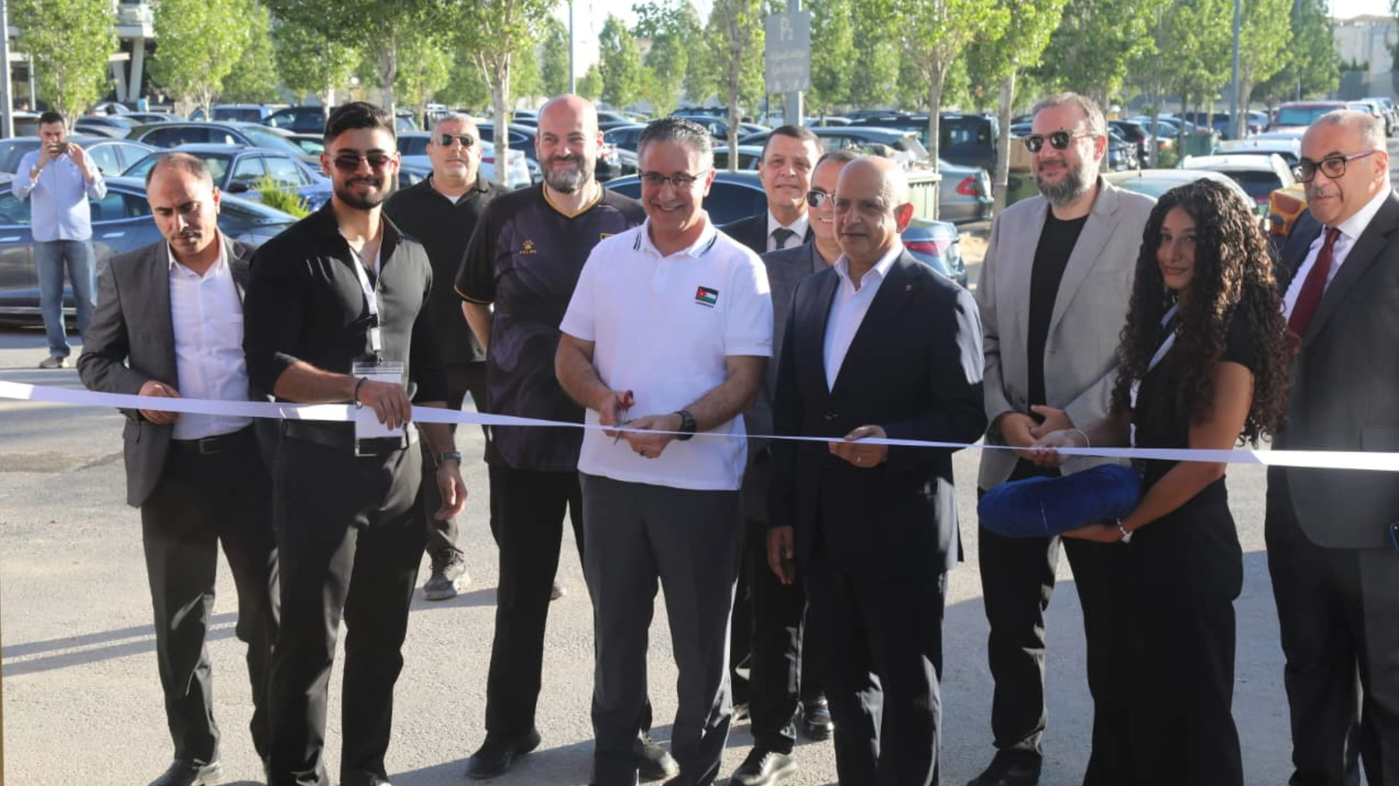 وزير الصناعة يفتتح مهرجان الاردن لتجربة القيادة بمشاركة واسعة
