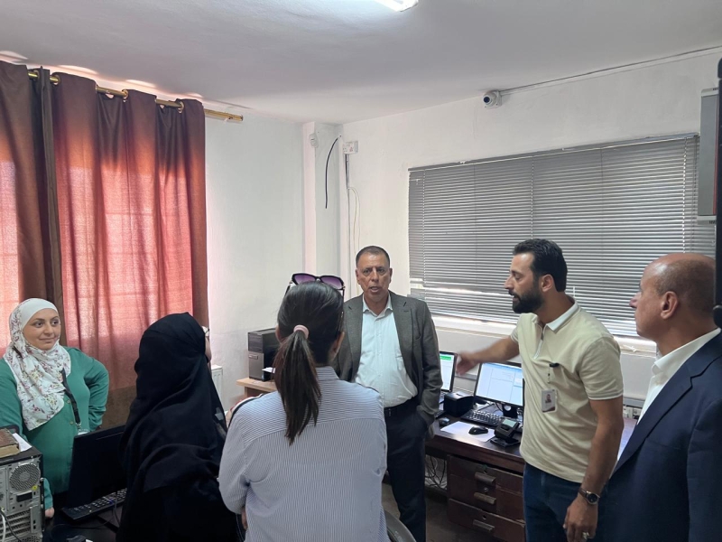الوزير الفراية يقوم بزيارة مفاجئة لـ الكرك