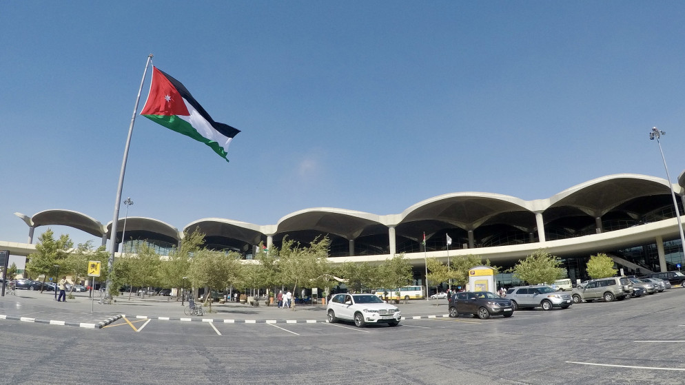 تمديد عقد تشغيل تكسي المطار في الاردن لثماني سنوات