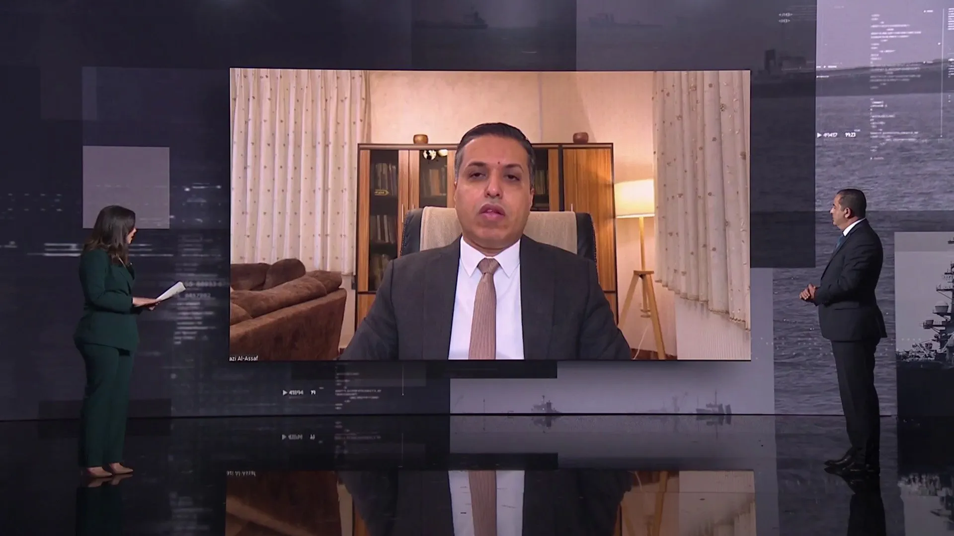 كيف تؤثر الضربات الامريكية على اقتصاد ايران ومضيق هرمز