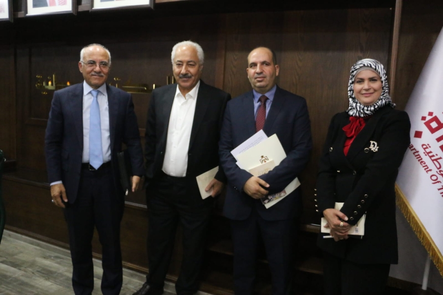 الداودية يرعى حفل إشهار كتاب 