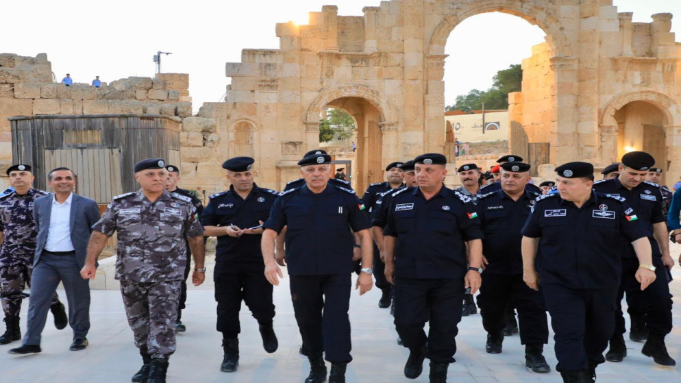 مدير الامن العام يتفقد جاهزية موقع مهرجان جرش للثقافة والفنون