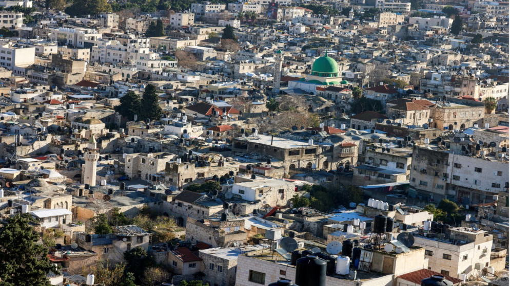 مستوطنون يحرقون مسجدا قيد الانشاء في نابلس
