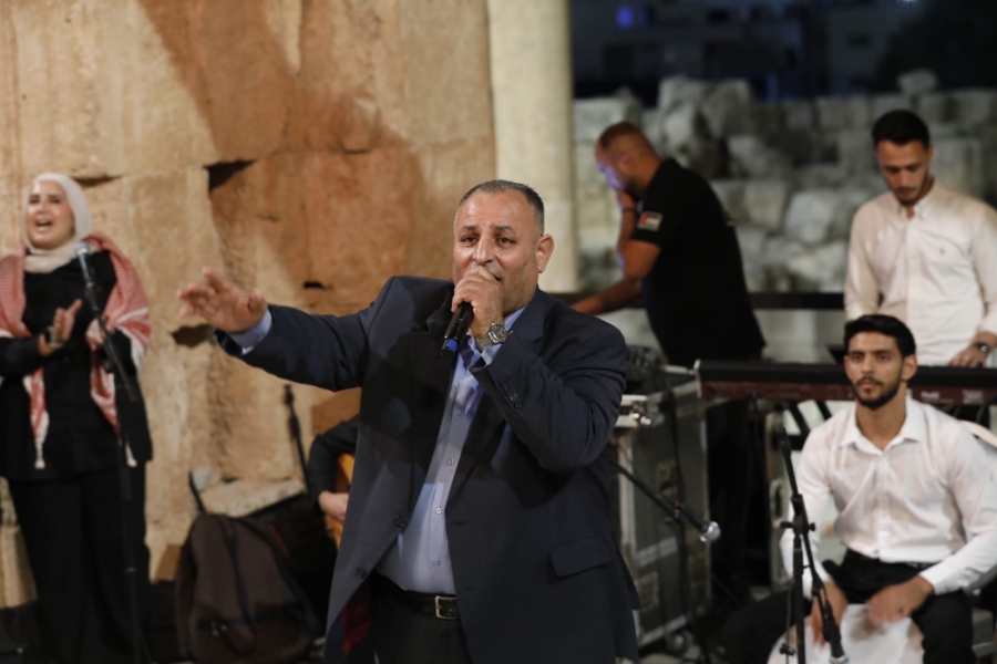 الغناء والشعر والفلكلور يجتمعون على مسرح ارتيمس