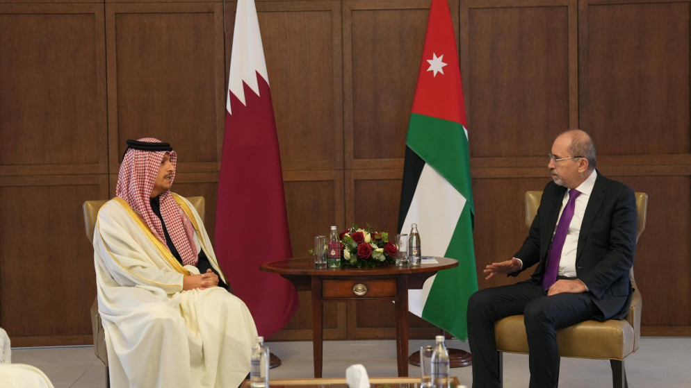 الصفدي ووزير خارجية قطر يبحثان خفض التصعيد وتعزيز الاستقرار الاقليمي