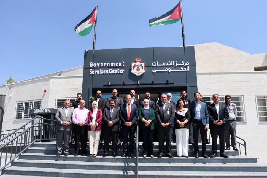 سميرات يفتتح رسميًا مركز الخدمات الحكومي في عجلون