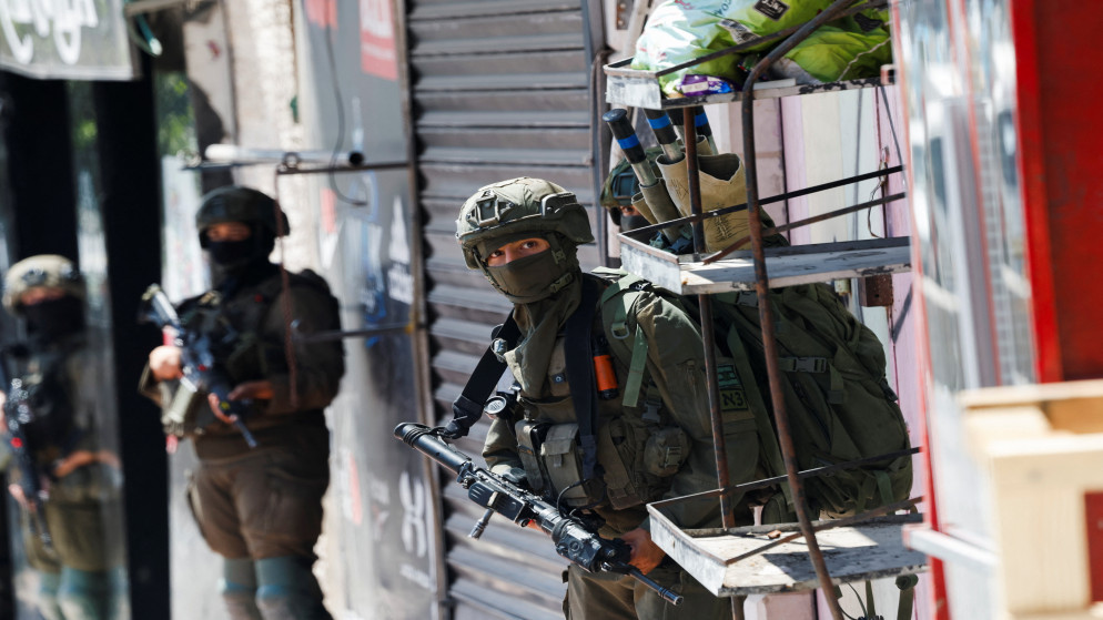 محافظة القدس تحذر من استهداف مخيم قلنديا وقضية اللاجئين