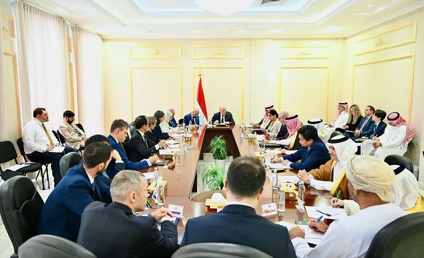العليمي يحذر الحوثيين من مغبة استمرار الاعتداءات ويؤكد انتهاء مرحلة التهاون