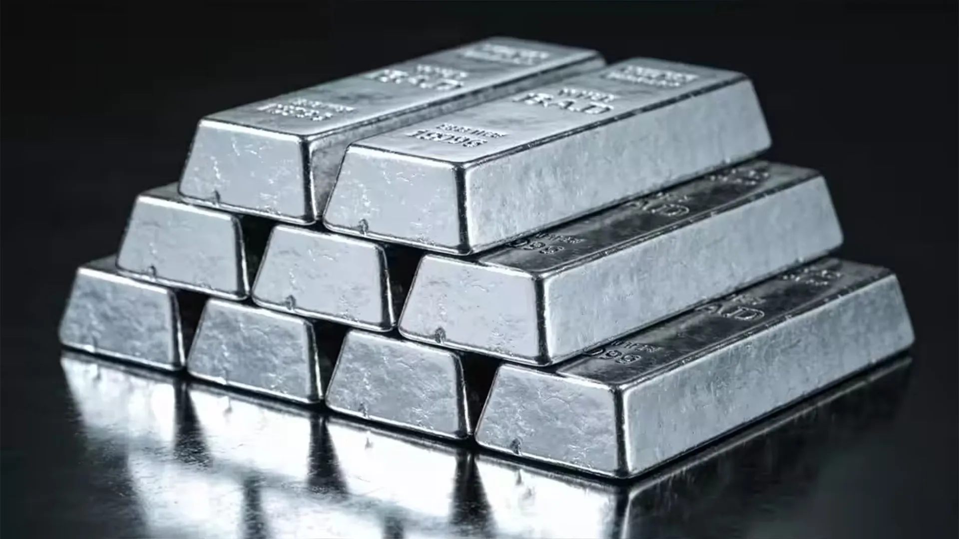 عوامل محورية تحدد اسعار الفضة في الاسواق العالمية
