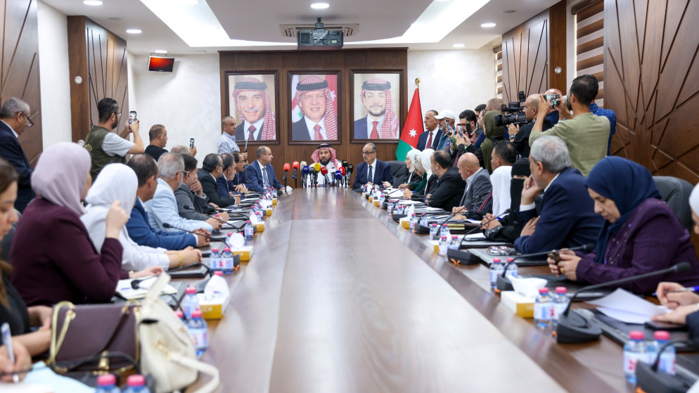 التربية النيابية تحسم الجدل حول علامات المدرسة وتؤكد ضرورة منح المسار التقني وقتا للتقييم