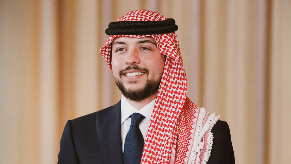 ولي العهد يهنئ فادية خرفان بعد انجازها التاريخي في التايكواندو