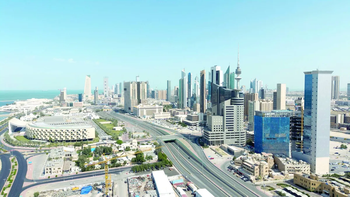 الدفاعات الجوية الكويتية تتصدى لهجوم صاروخي ومسيرات معادية