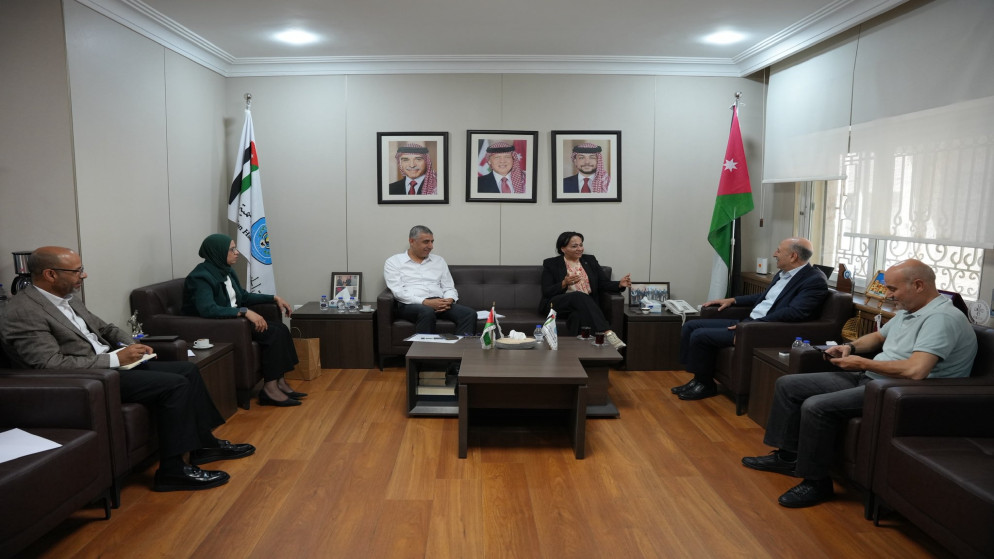الشبلي ووزيرة التنمية الاجتماعية الفلسطينية يبحثان تعزيز المساعدات الانسانية