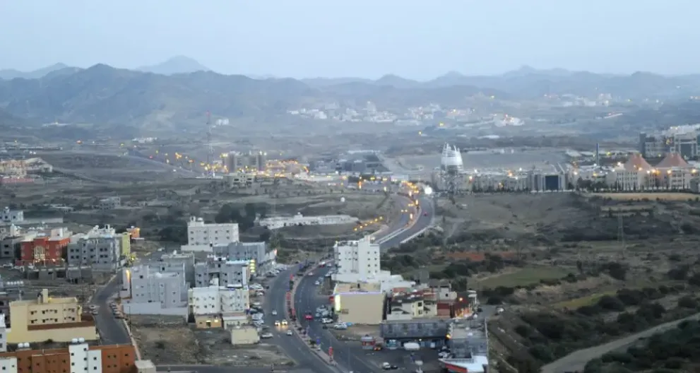 الدفاع المدني السعودي يعلن زوال الخطر في 6 مدن بعد تفعيل الانذار المبكر