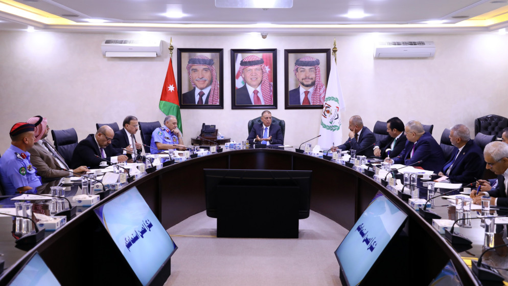 وزير الداخلية يوجه بوضع حلول عملية لمعالجة الاكتظاظ في مراكز الاصلاح والتاهيل