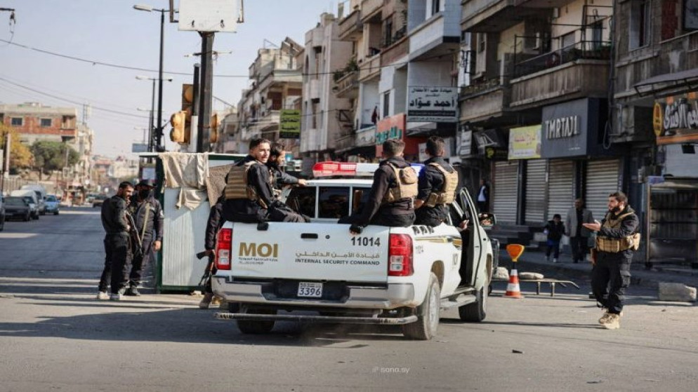 مقتل واصابة 11 شخصا في هجوم مسلح على حافلة بريف حمص