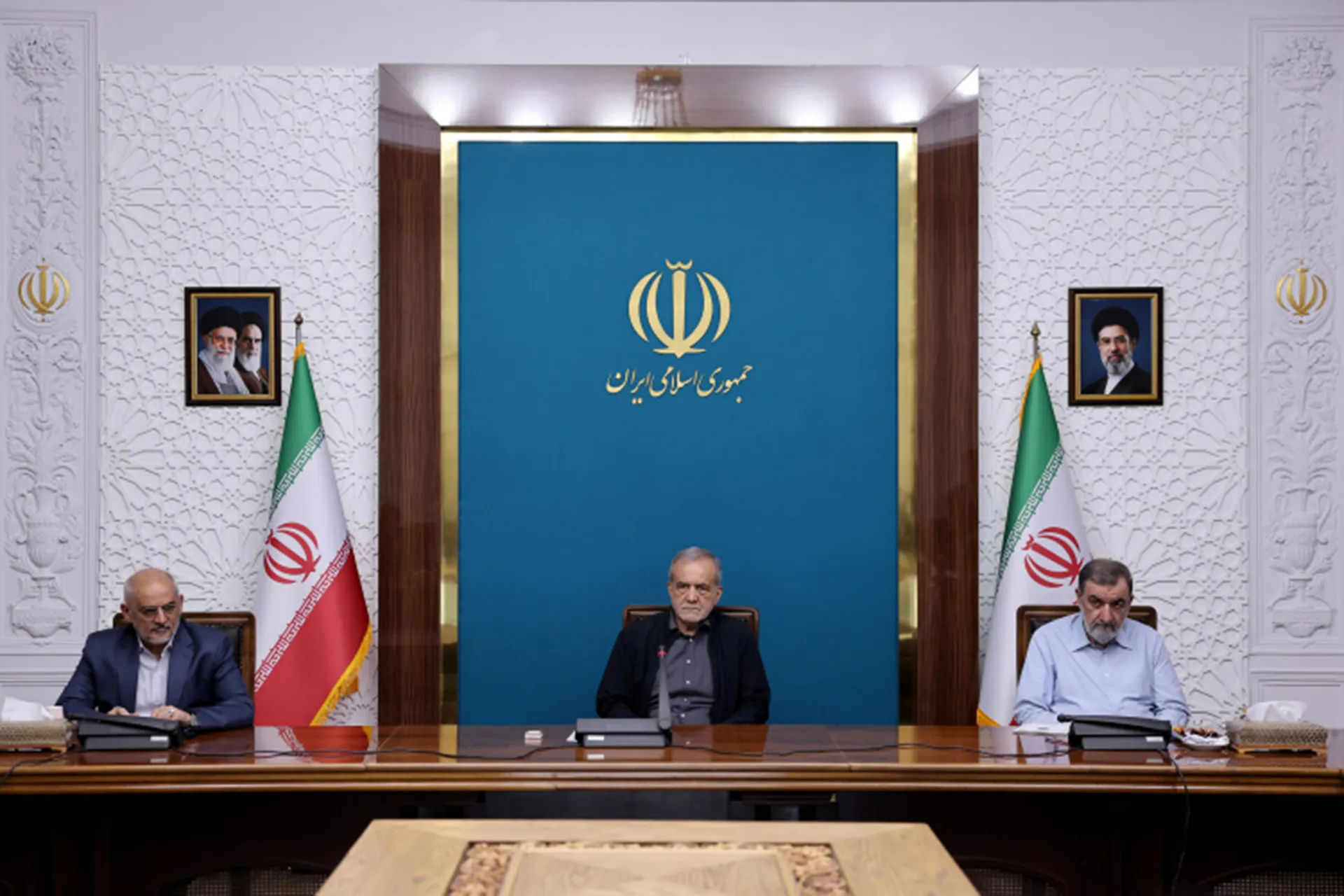 حكومة بزشكيان تشكل خلية ازمة لمواجهة تداعيات الحرب الاقتصادية في ايران