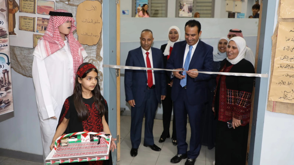 العجارمة يفتتح معرض السردية الاردنية في مادبا