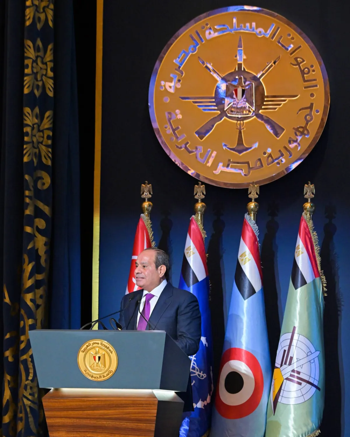 السيسي يؤكد عدم المساس بالدستور المصري ويحذر من محاولات استهداف الوعي