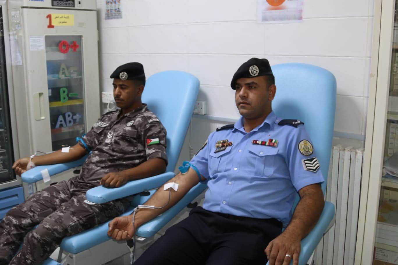 الامن العام ينظم حملة تبرع بالدم لمصابي جريمة الكرك