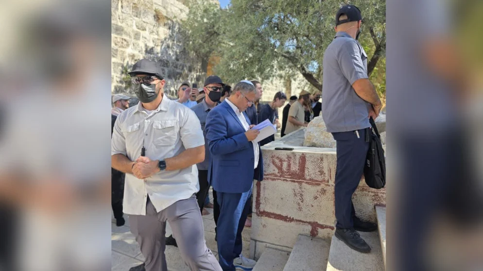بن غفير يقتحم باحات المسجد الاقصى قبيل انتخابات الكنيست