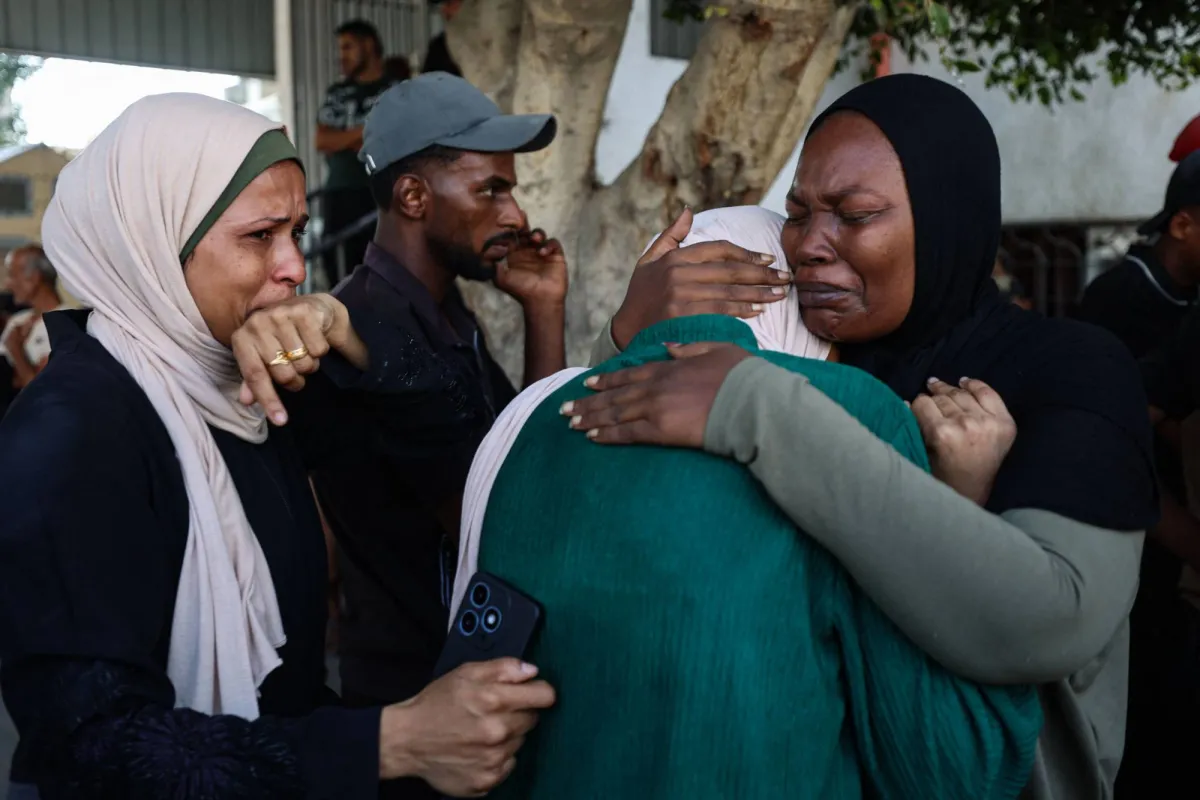 اصابة طفلة فلسطينية وقصف مدفعي مكثف في قطاع غزة